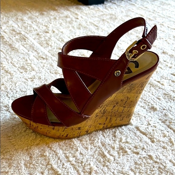 🤩SUPER SALE 🤩Guess Brown Leather Wedge Sandals with Strappy Design - Picture 11 of 12